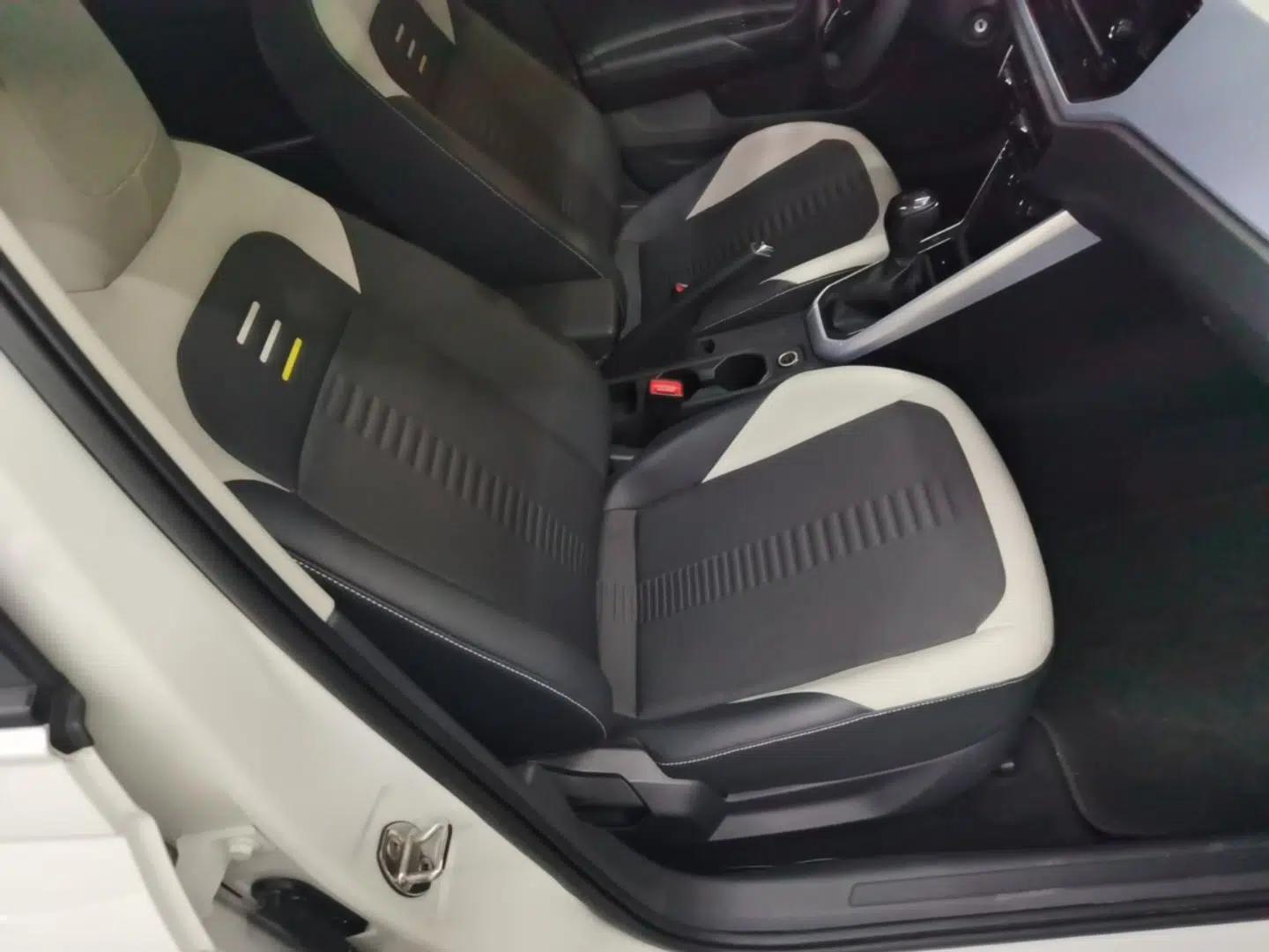 Volkswagen Polo 2019 Plus 1.5L Automatic Colorful Technology Edition — миниатюра 19