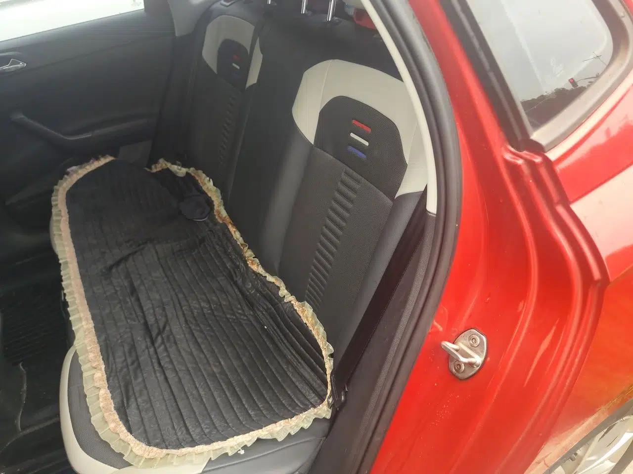 Volkswagen Polo 2019 Plus 1.5L Automatic Colorful Technology Edition — миниатюра 17