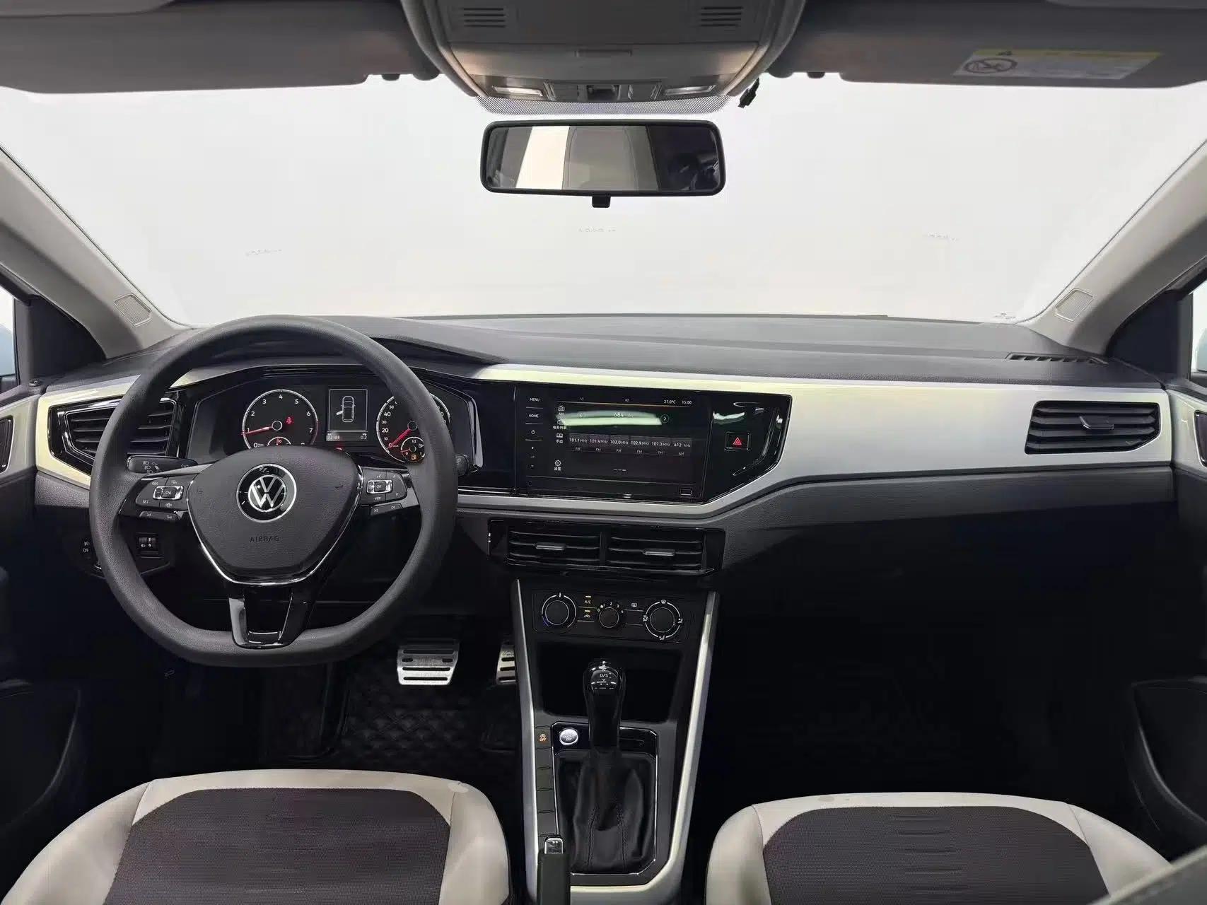 Volkswagen Polo 2021 Plus 1.5L Automatic Colorful Tech Edition — миниатюра 12