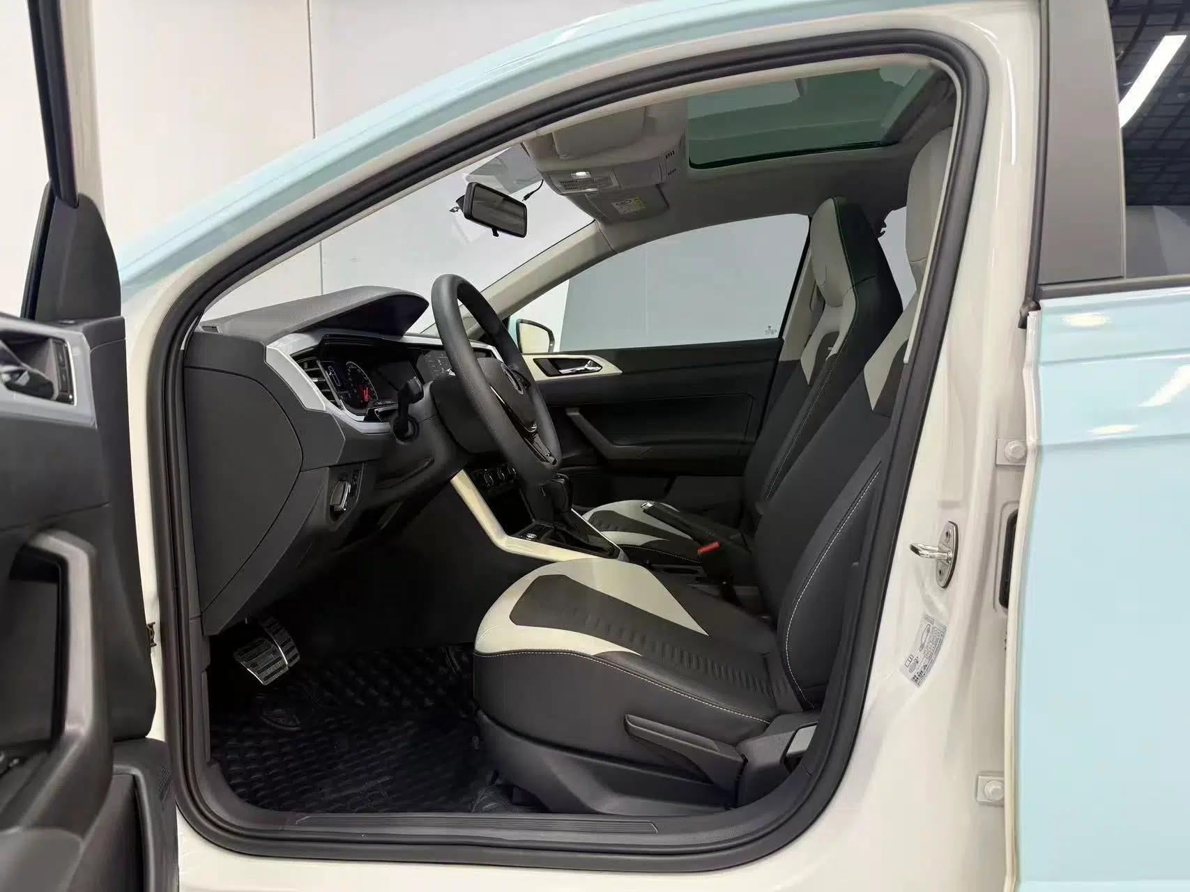 Volkswagen Polo 2021 Plus 1.5L Automatic Colorful Tech Edition — миниатюра 17