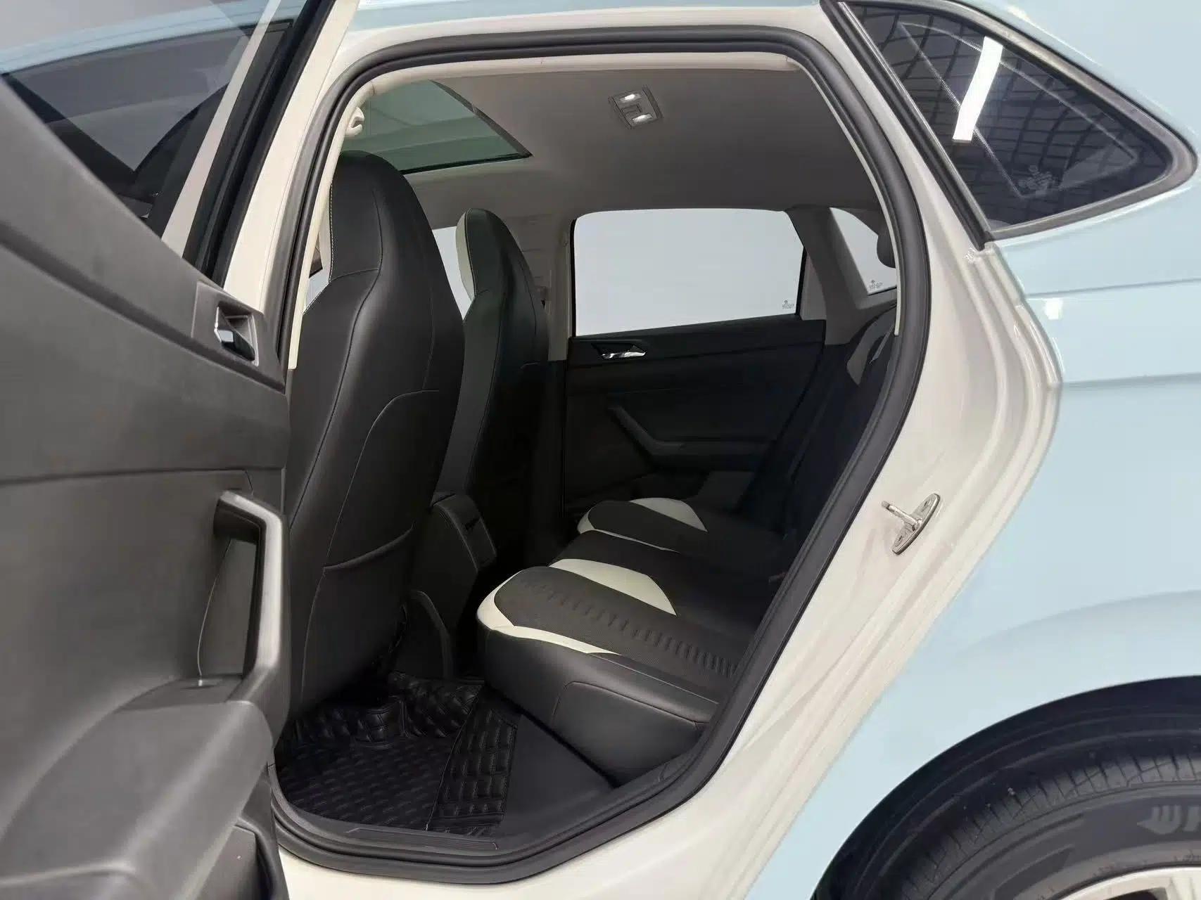Volkswagen Polo 2021 Plus 1.5L Automatic Colorful Tech Edition — миниатюра 20