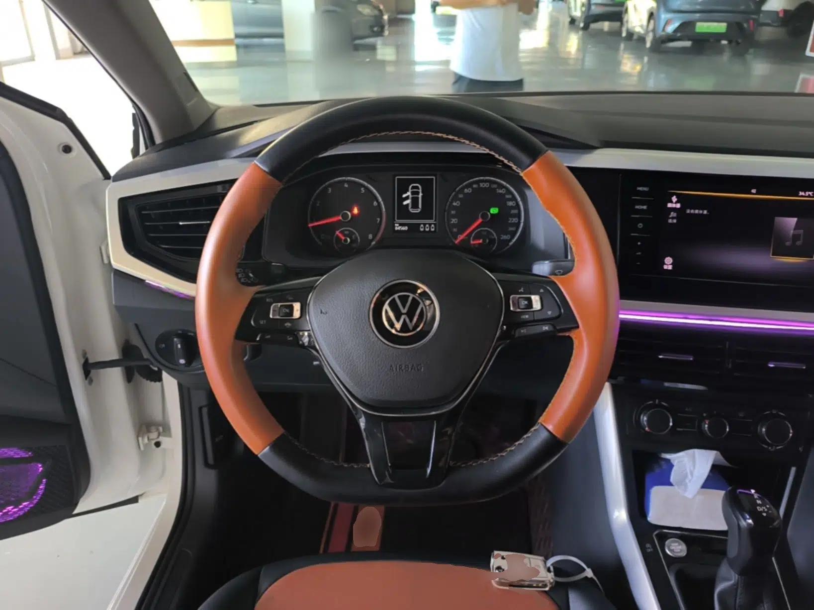 Volkswagen Polo 2021 Plus 1.5L Automatic Colorful Tech Edition — миниатюра 13