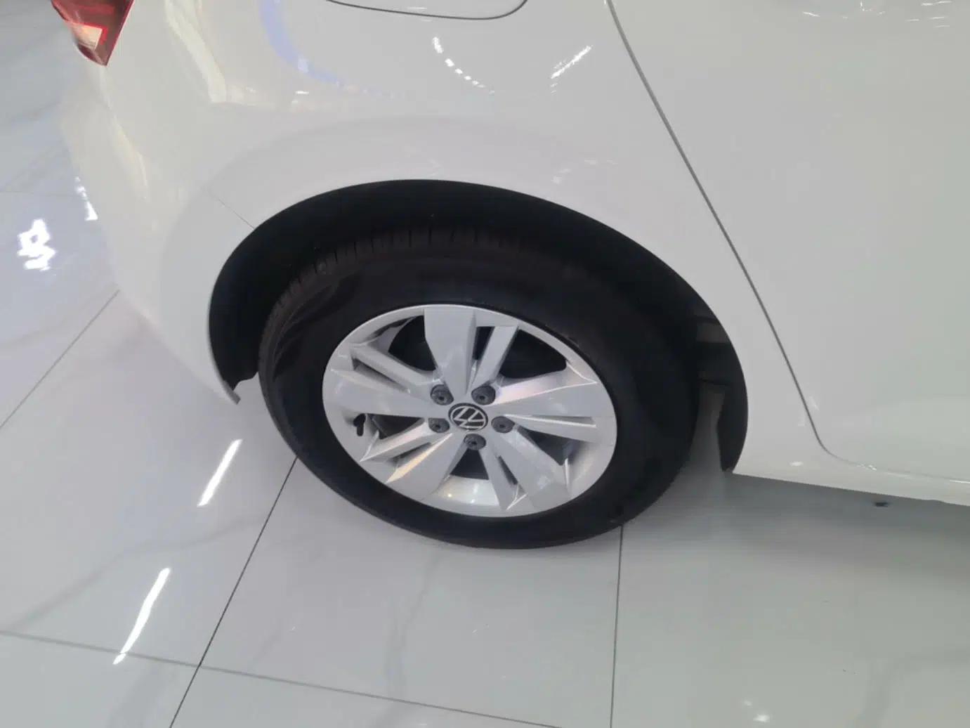 Volkswagen Polo 2023 Revised Plus 1.5L Automatic Panoramic Enjoyment Edition — миниатюра 11