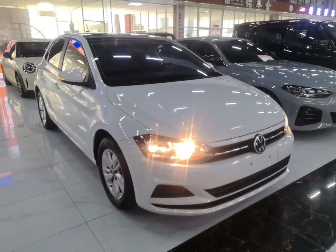 Volkswagen Polo 2023 Revised Plus 1.5L Automatic Panoramic Enjoyment Edition — миниатюра 3