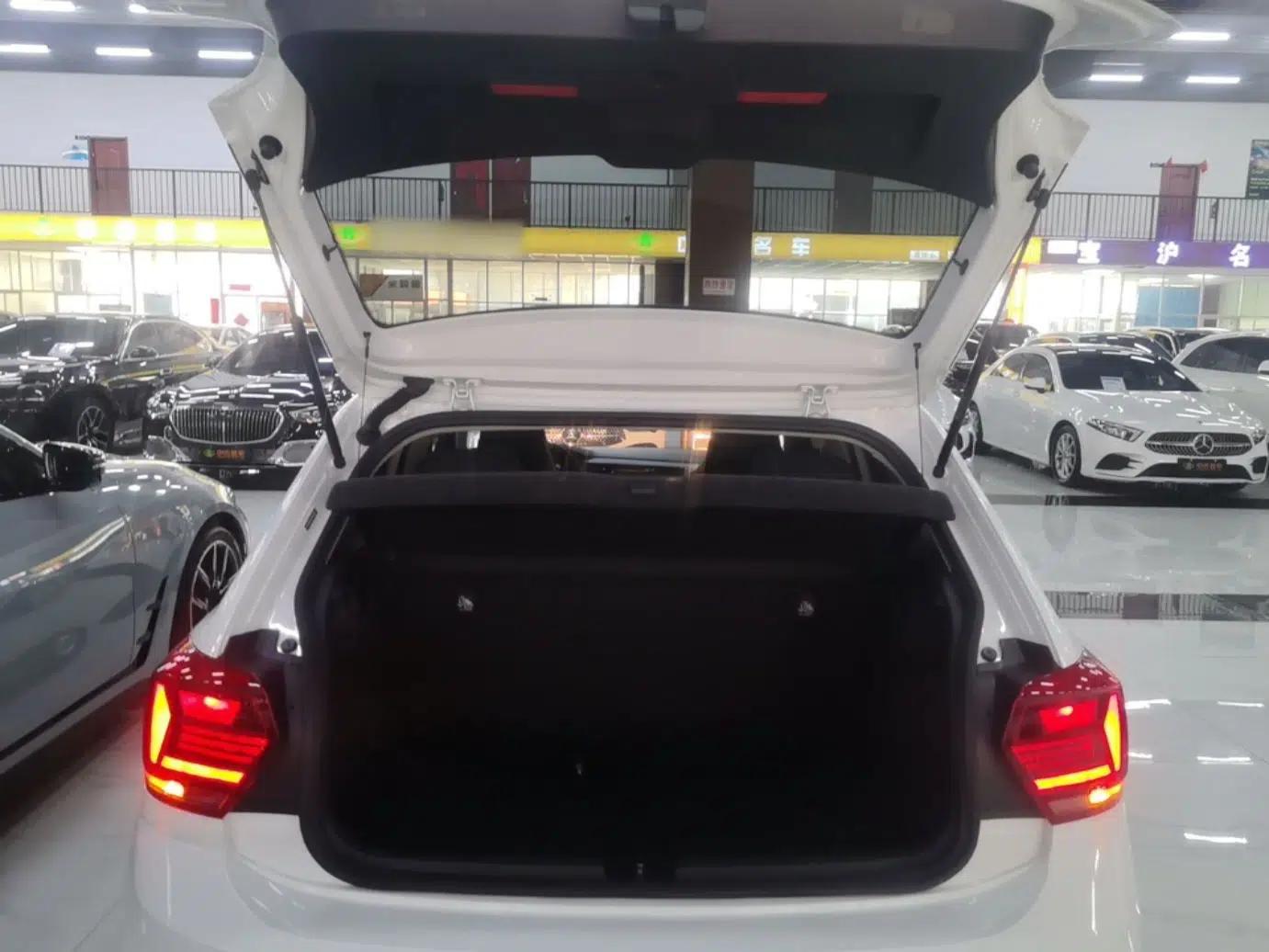 Volkswagen Polo 2023 Revised Plus 1.5L Automatic Panoramic Enjoyment Edition — миниатюра 22