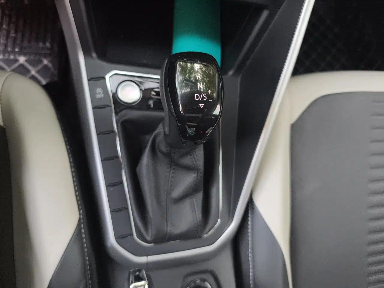 Volkswagen Polo 2023 Plus 1.5L Automatic Colorful Tech Edition — миниатюра 14