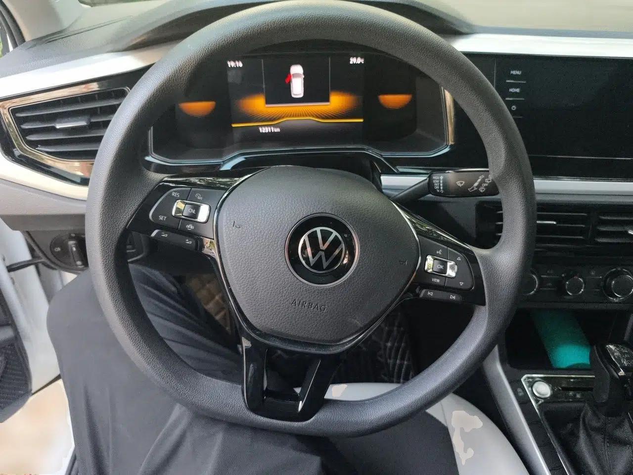 Volkswagen Polo 2023 Plus 1.5L Automatic Colorful Tech Edition — миниатюра 10