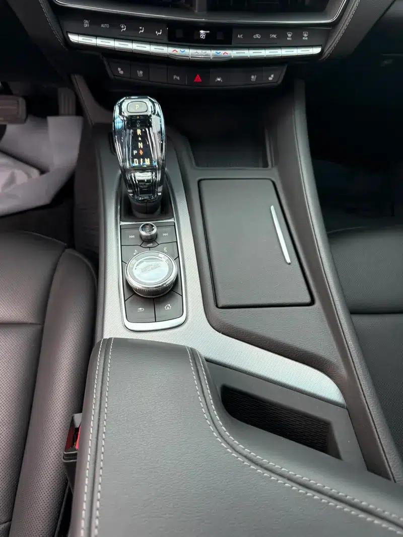 2023 Cadillac CT5 28T Luxury Standard Edition — миниатюра 13