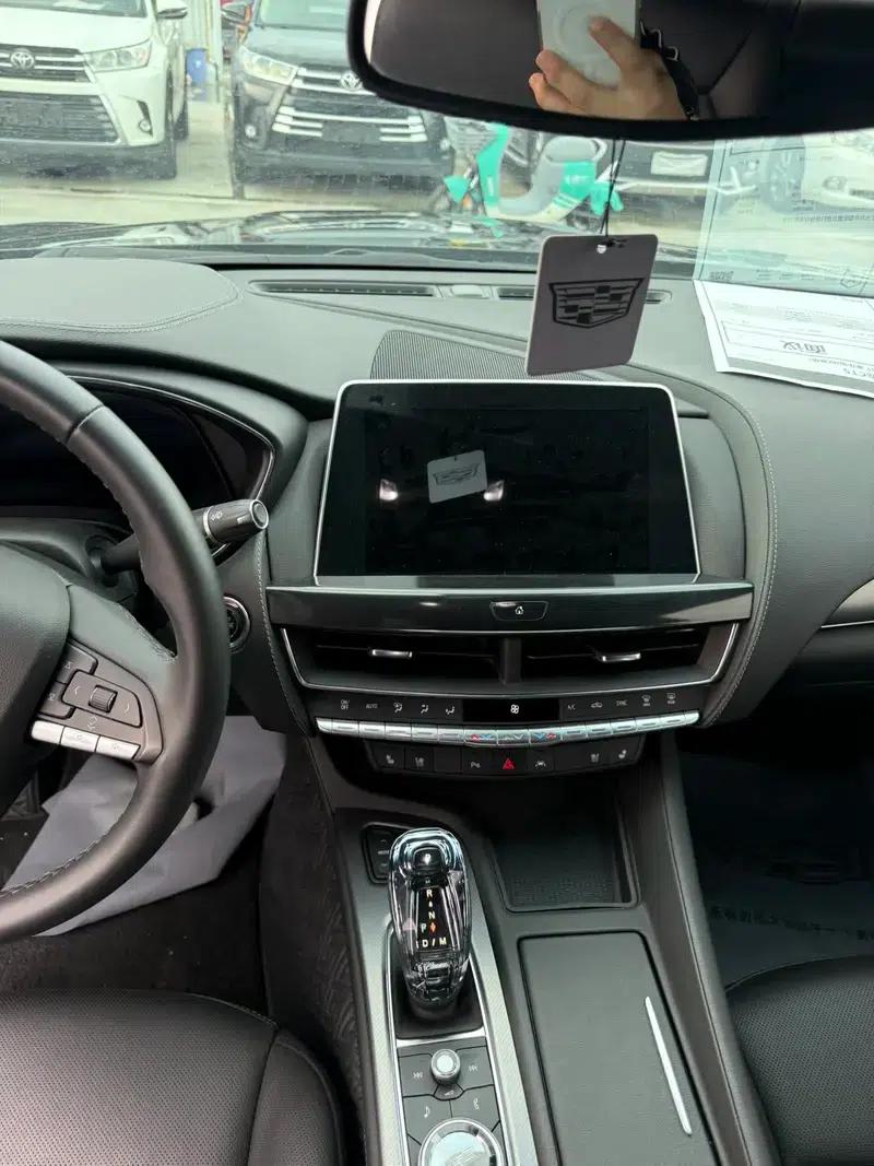 2023 Cadillac CT5 28T Luxury Standard Edition — миниатюра 9