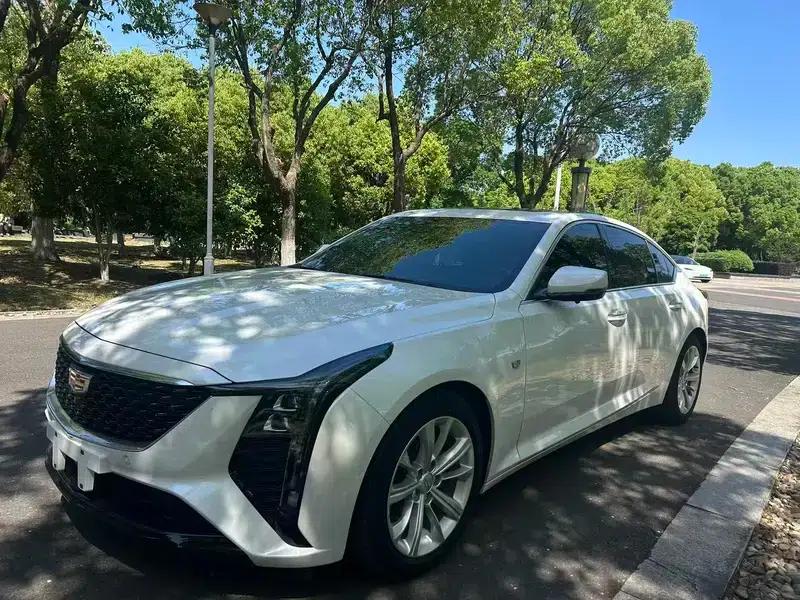 2024 Cadillac CT5 28T Luxury Pro — миниатюра 1