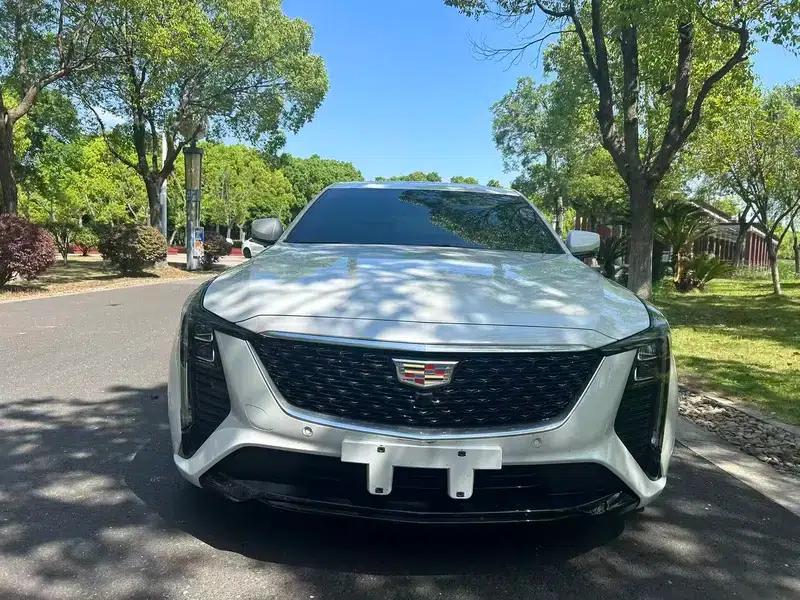 2024 Cadillac CT5 28T Luxury Pro — миниатюра 2