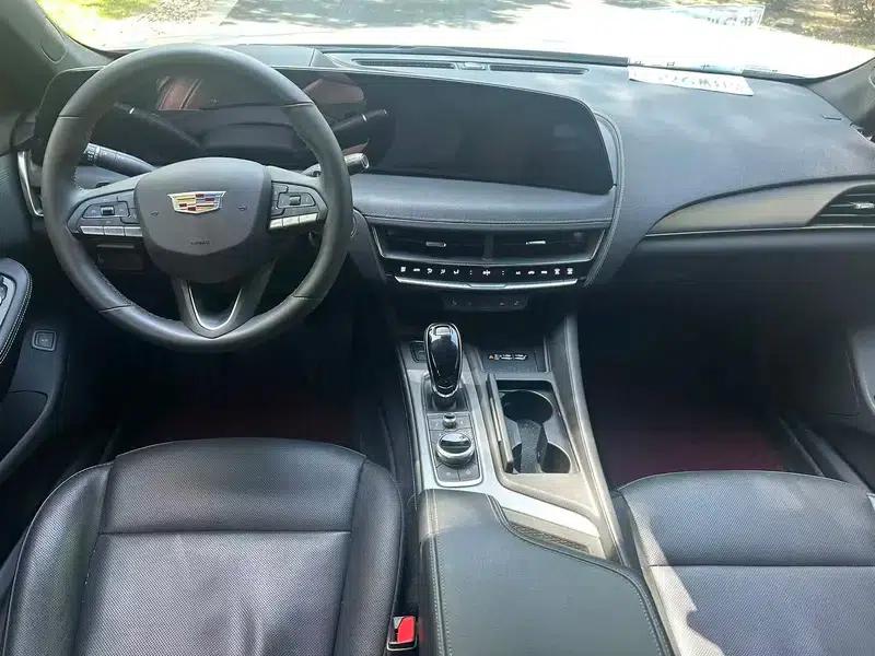 2024 Cadillac CT5 28T Luxury Pro — миниатюра 10