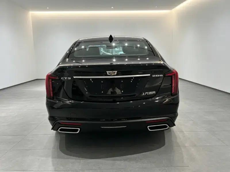 2024 Cadillac CT5 28T Luxury Pro — миниатюра 3