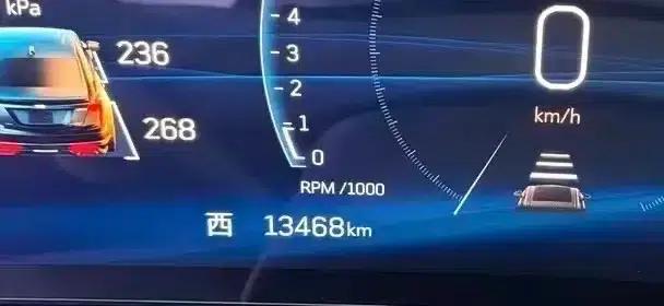 2024 Cadillac CT5 28T Luxury Pro — миниатюра 8