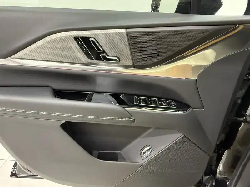 Cadillac XT5 2025 28T AWD Luxury — миниатюра 25
