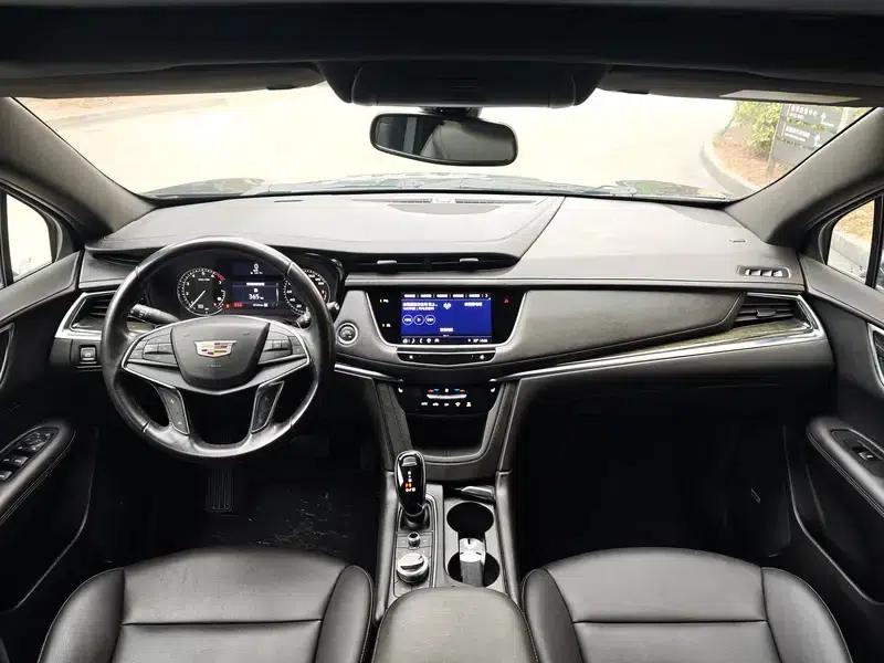 Cadillac XT5 2022 2.0T AWD Luxury — миниатюра 11