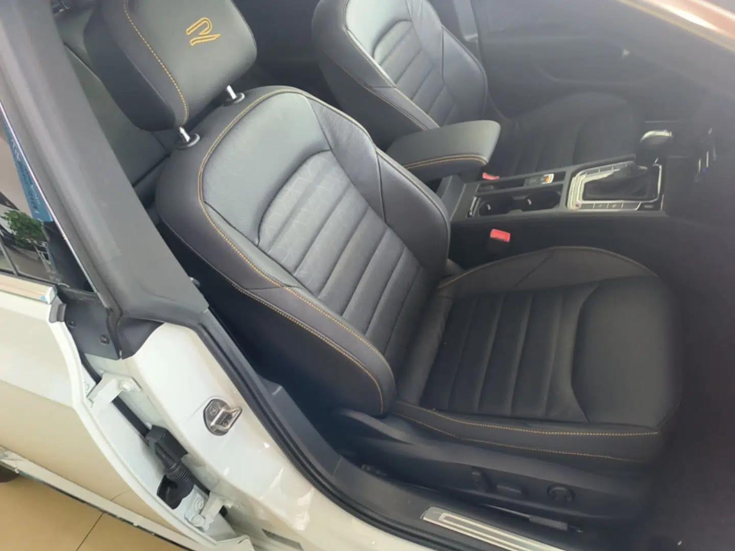 Volkswagen FAW-Volkswagen CC 2025 Model, Facelifted 380TSI, Striking and Shared Enjoyment Version — миниатюра 19