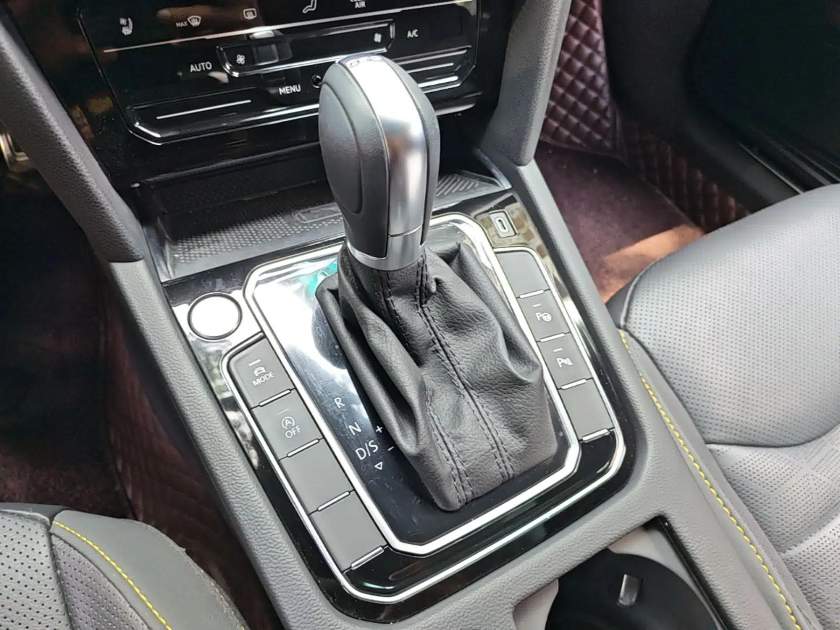 Volkswagen FAW-Volkswagen CC 2023 380TSI Striking Edition — миниатюра 14