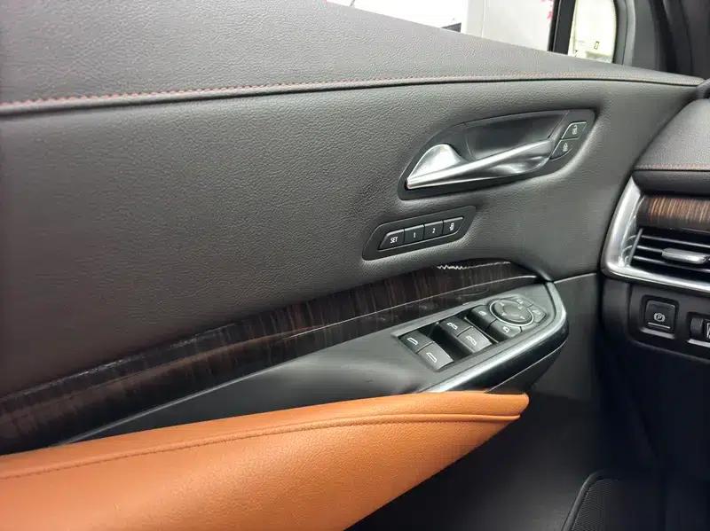 2018 Cadillac XT4 28T AWD Platinum Edition — миниатюра 15