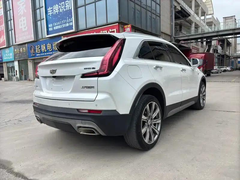 2018 Cadillac XT4 28T AWD Platinum Edition — миниатюра 6