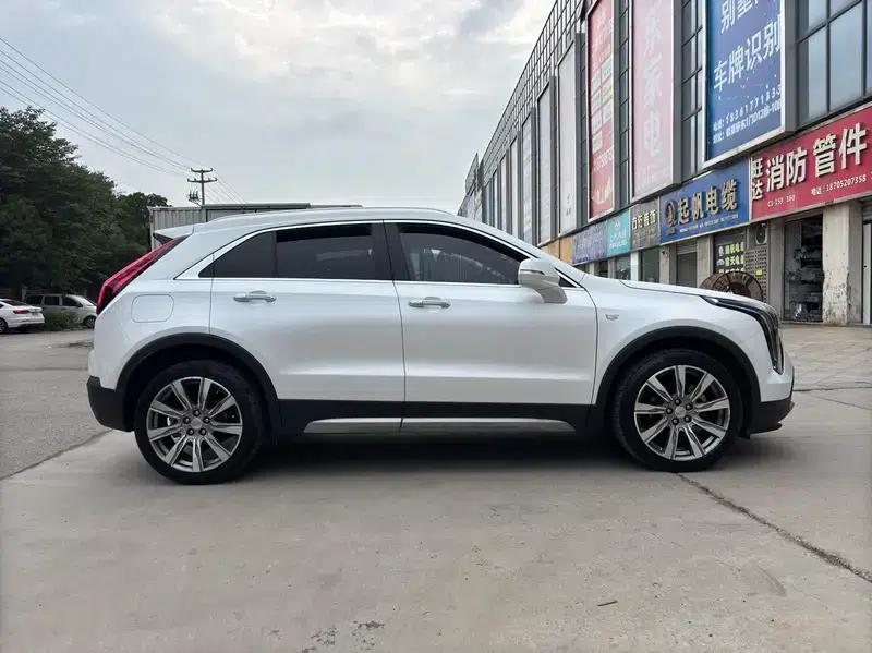 2018 Cadillac XT4 28T AWD Platinum Edition — миниатюра 7