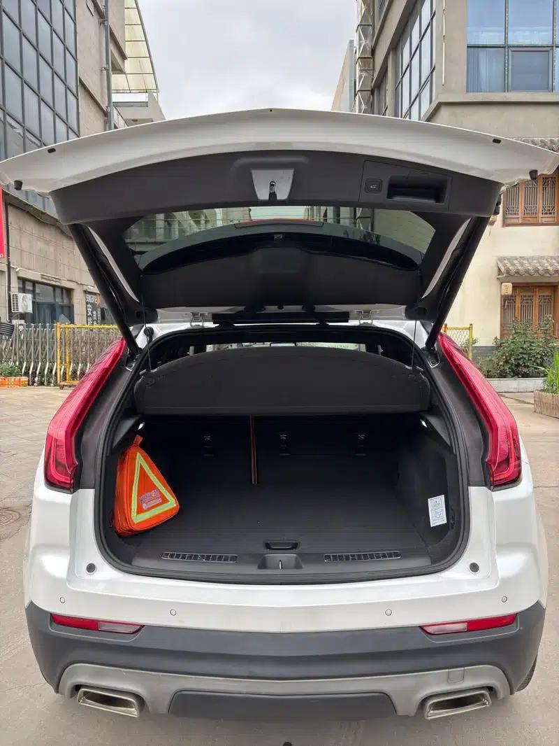 2018 Cadillac XT4 28T AWD Platinum Edition — миниатюра 10