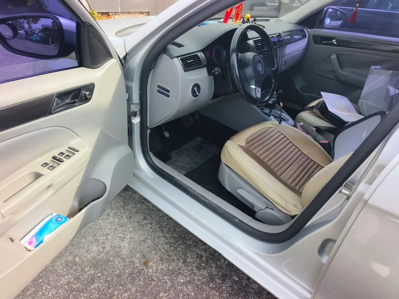 Volkswagen Bora 2012 1.6L Automatic Comfortable Value Edition — миниатюра 16