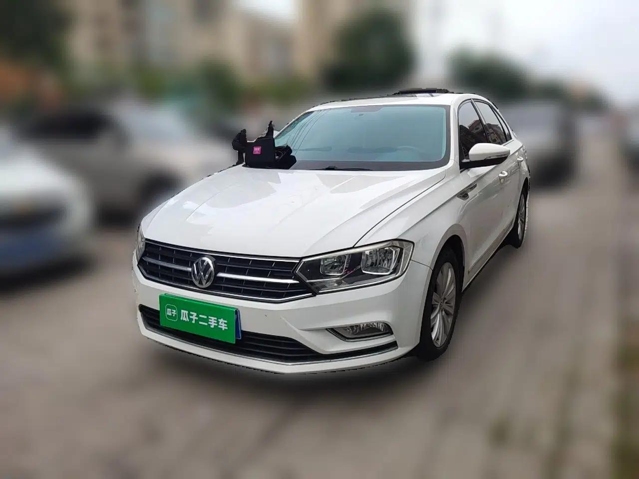 Volkswagen Bora 2017 1.6L Automatic Comfort Model — миниатюра 1