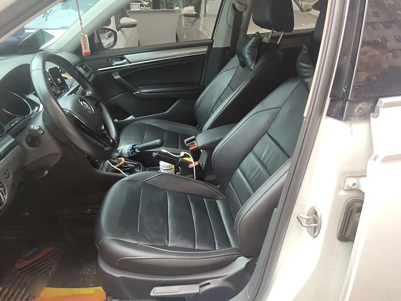 Volkswagen Bora 2017 1.6L Automatic Comfort Model — миниатюра 15