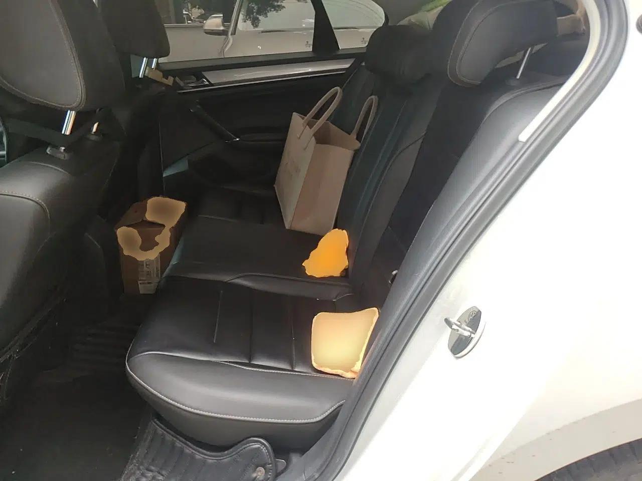 Volkswagen Bora 2017 1.6L Automatic Comfort Model — миниатюра 17