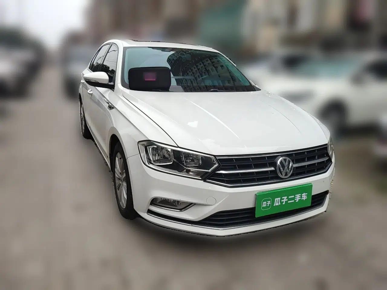 Volkswagen Bora 2017 1.6L Automatic Comfort Model — миниатюра 3