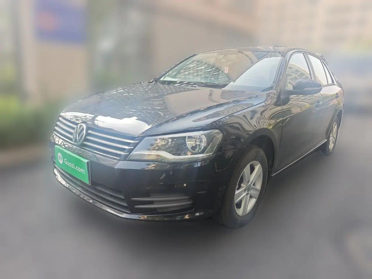 Volkswagen Bora 2013 1.6L Manual Fashion Edition — миниатюра 1