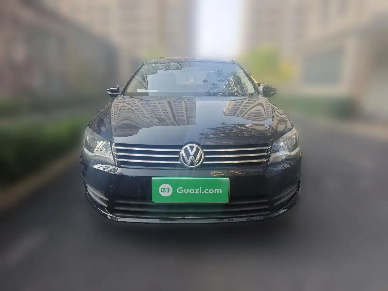 Volkswagen Bora 2013 1.6L Manual Fashion Edition — миниатюра 2