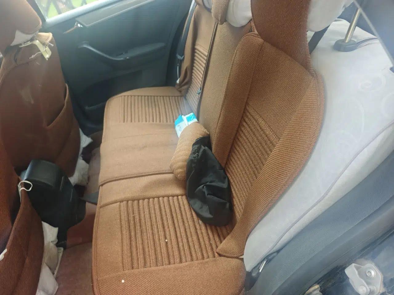 Volkswagen Bora 2013 1.6L Manual Fashion Edition — миниатюра 17