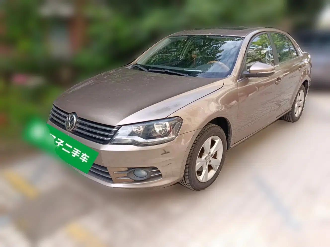 Volkswagen Bora 2013 1.6L Manual Comfort Model — миниатюра 1