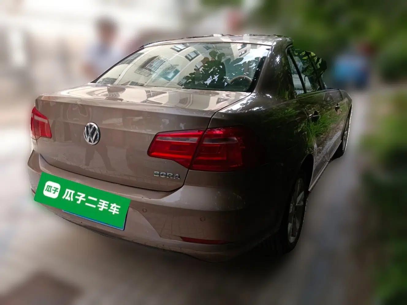 Volkswagen Bora 2013 1.6L Manual Comfort Model — миниатюра 6