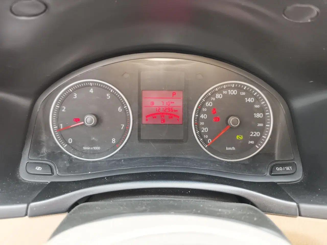Volkswagen Bora 2012 1.6L Automatic Comfort Edition — миниатюра 11