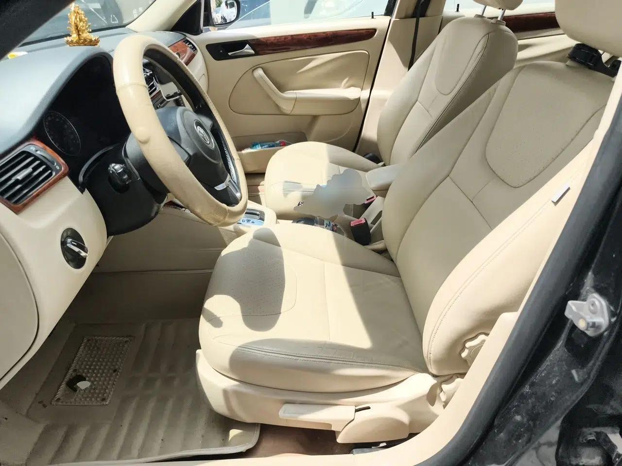 Volkswagen Bora 2012 1.6L Automatic Comfort Edition — миниатюра 15