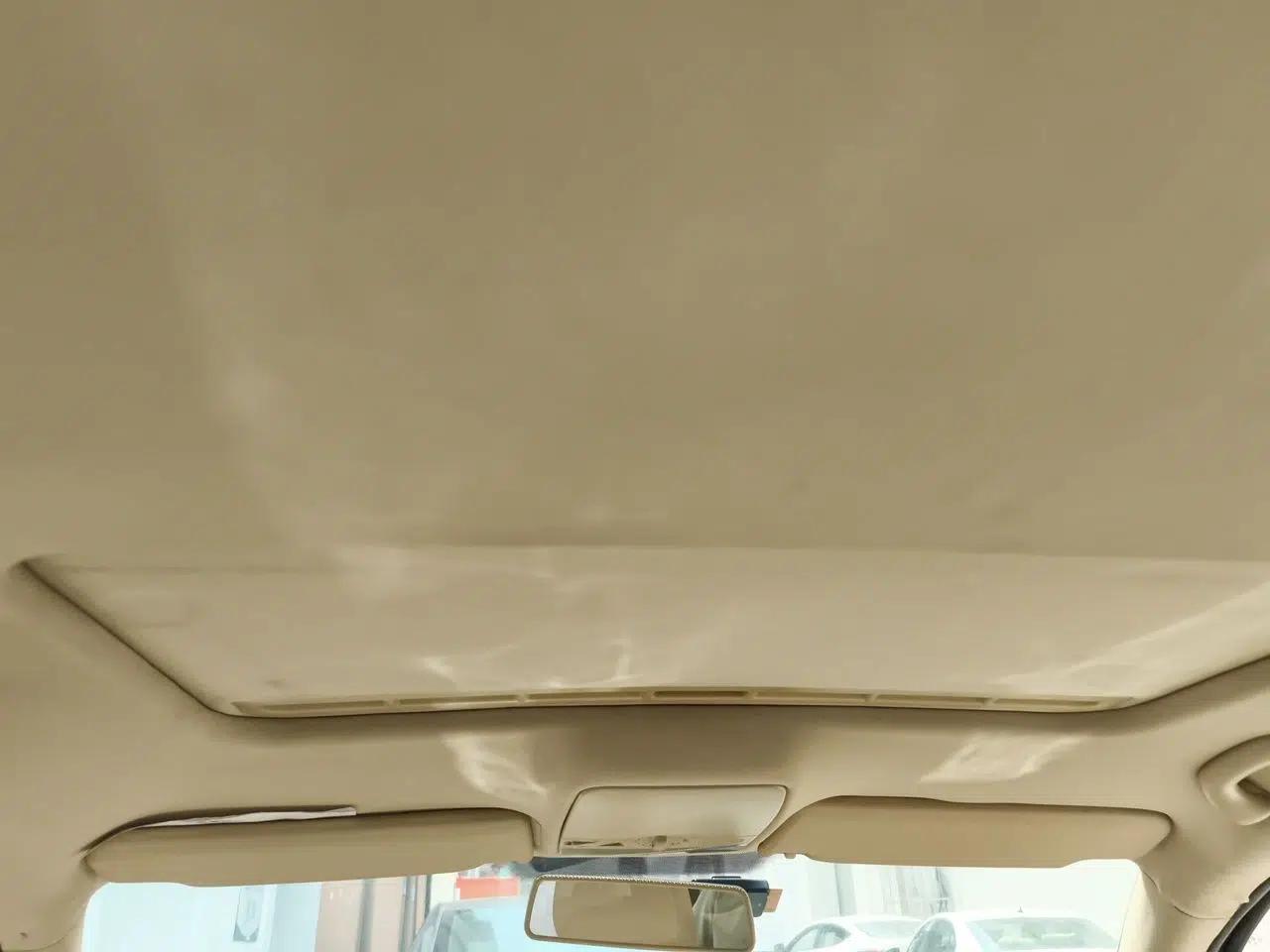 Volkswagen Bora 2012 1.6L Automatic Comfort Edition — миниатюра 18