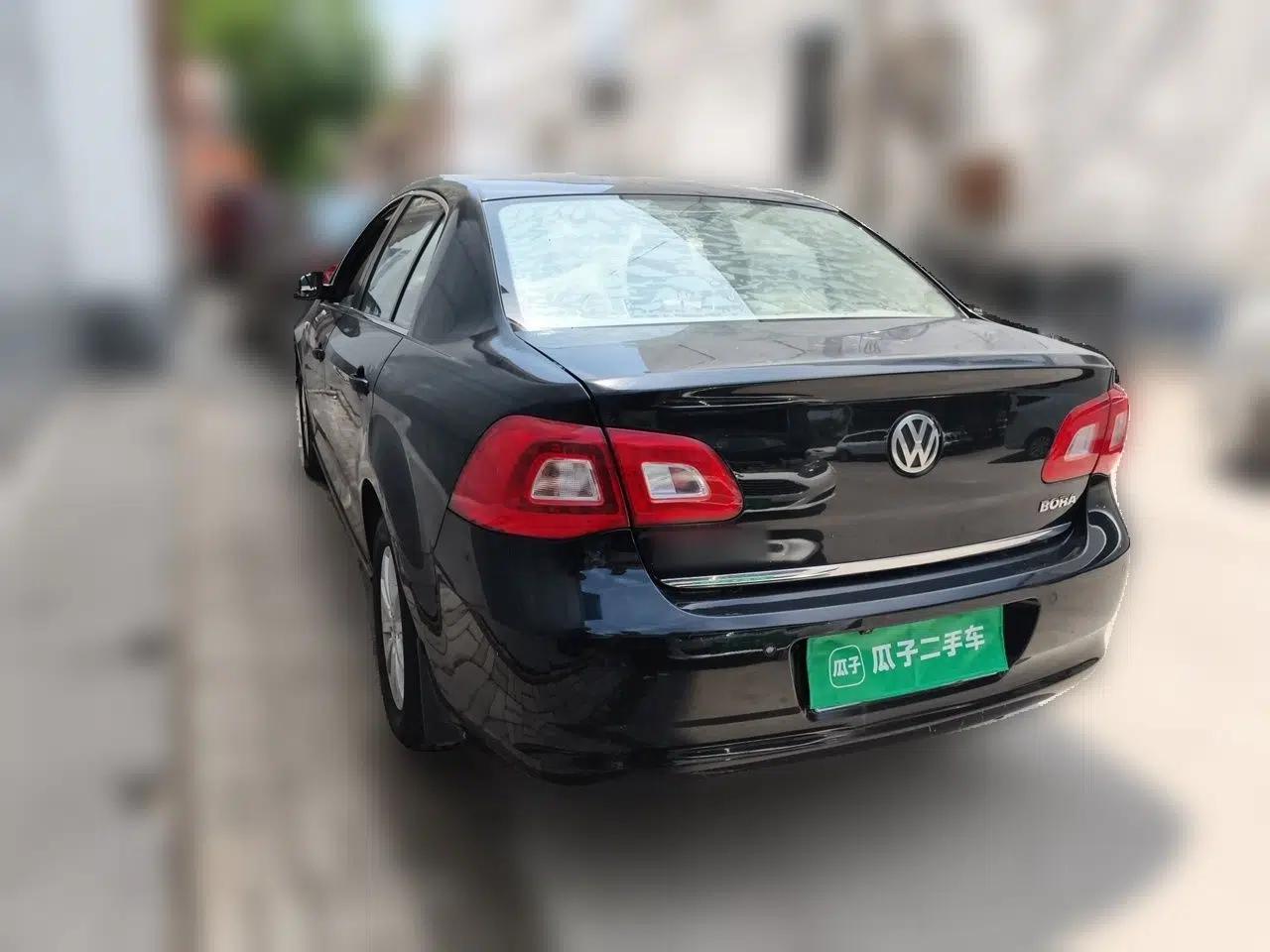 Volkswagen Bora 2012 1.6L Automatic Comfort Edition — миниатюра 4