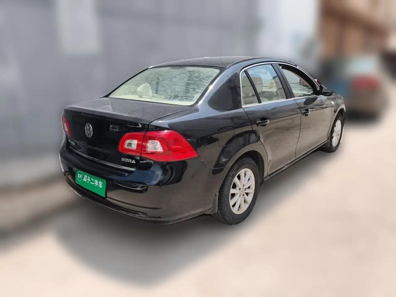 Volkswagen Bora 2012 1.6L Automatic Comfort Edition — миниатюра 6