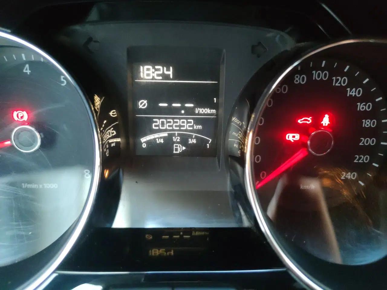 Volkswagen Bora 2015 Zhuihui Edition 1.6L Manual Comfort Model — миниатюра 12