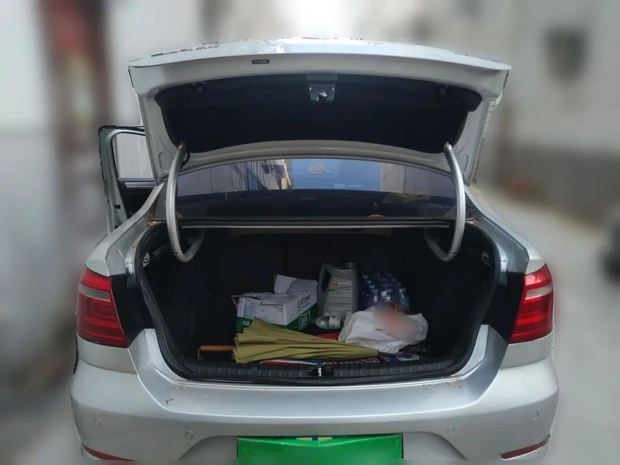 Volkswagen Bora 2015 Zhuihui Edition 1.6L Manual Comfort Model — миниатюра 19