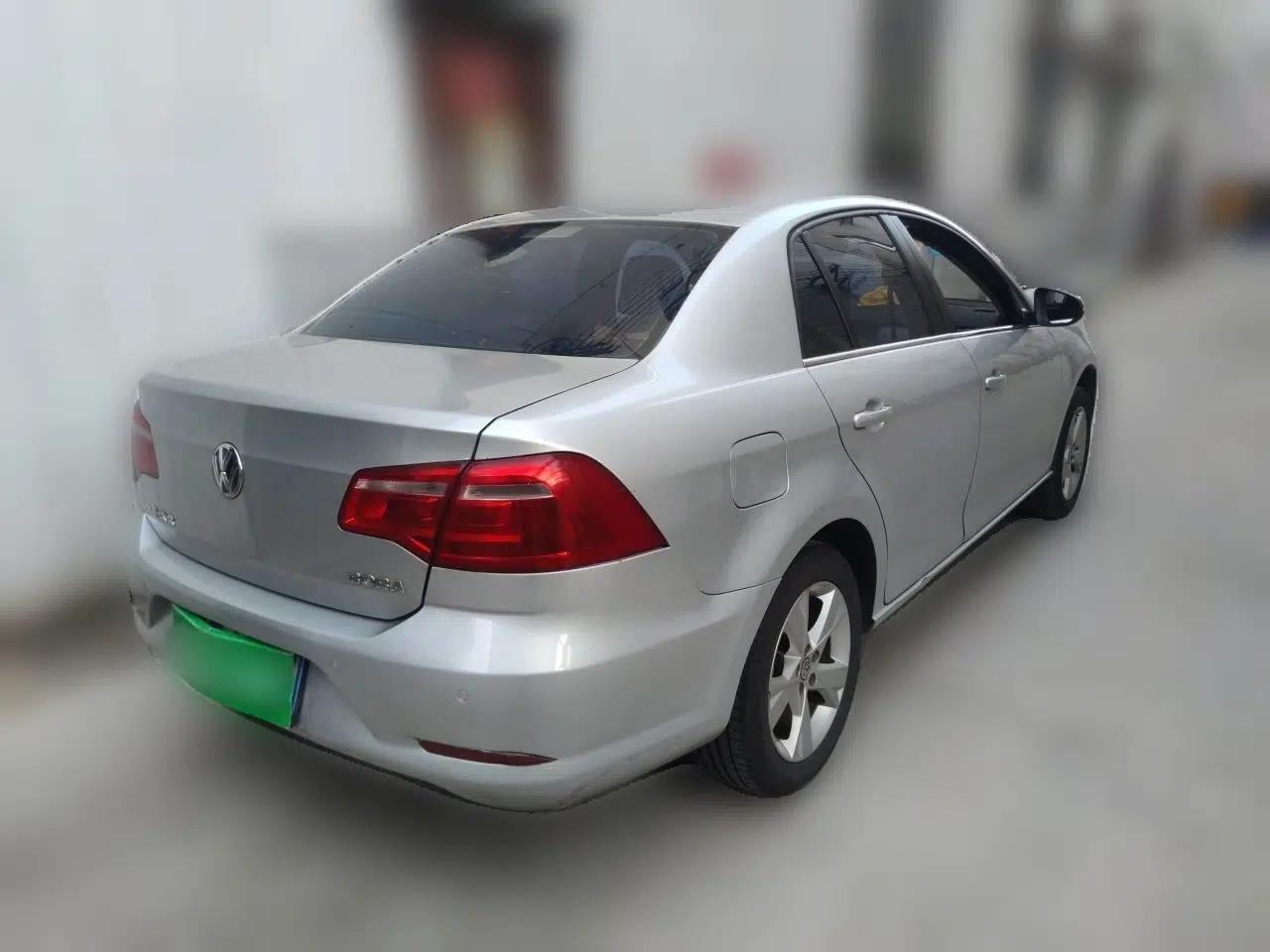 Volkswagen Bora 2015 Zhuihui Edition 1.6L Manual Comfort Model — миниатюра 6