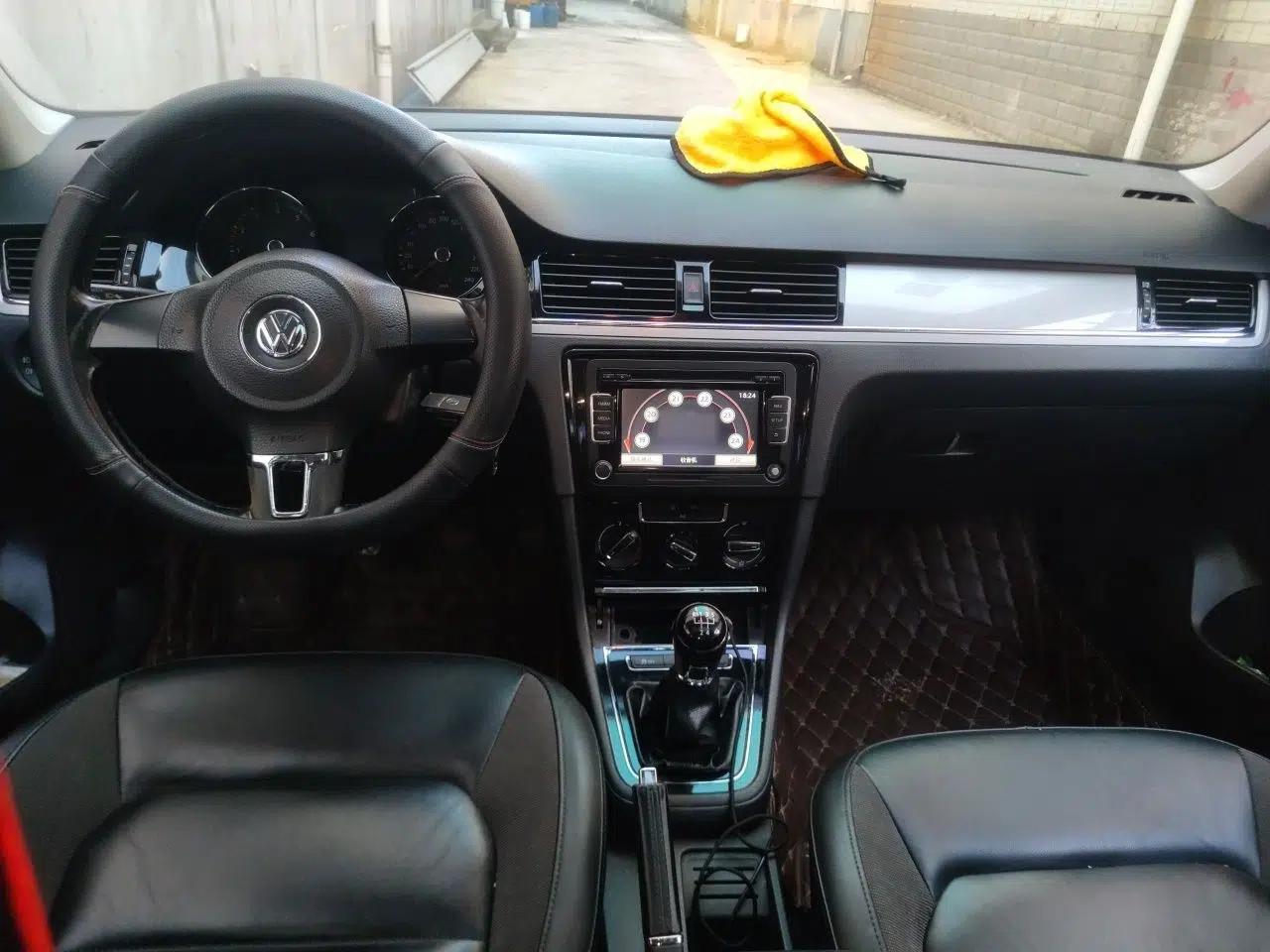 Volkswagen Bora 2015 Zhuihui Edition 1.6L Manual Comfort Model — миниатюра 9