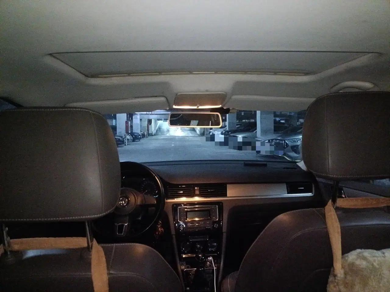 Volkswagen Bora 2013 1.6L Manual Comfort Model — миниатюра 18