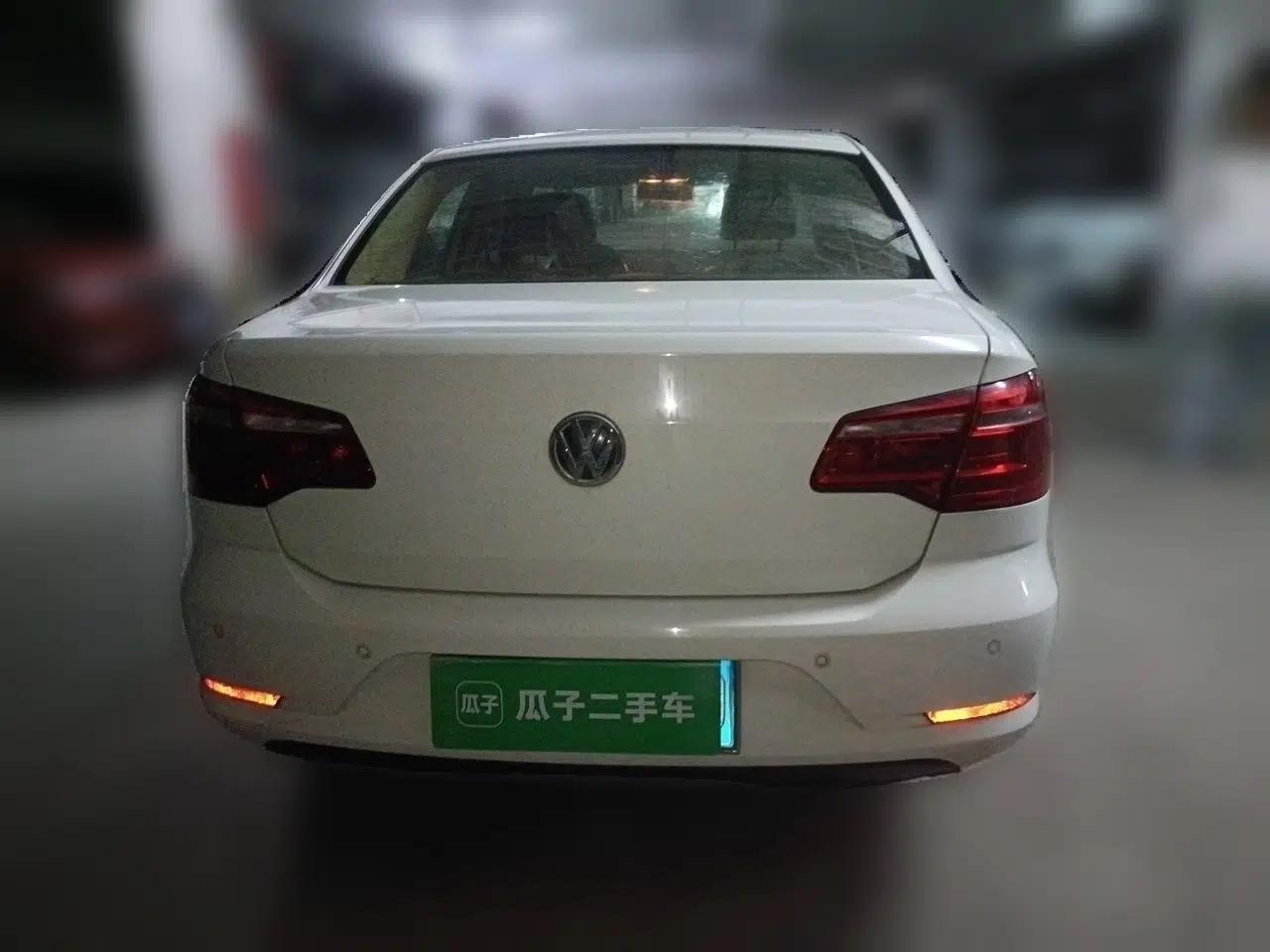 Volkswagen Bora 2013 1.6L Manual Comfort Model — миниатюра 5