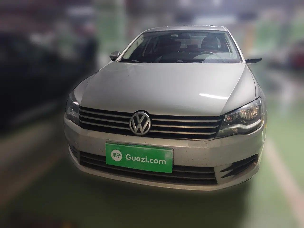 Volkswagen Bora 2014 1.6L Manual Fashion Edition — миниатюра 2