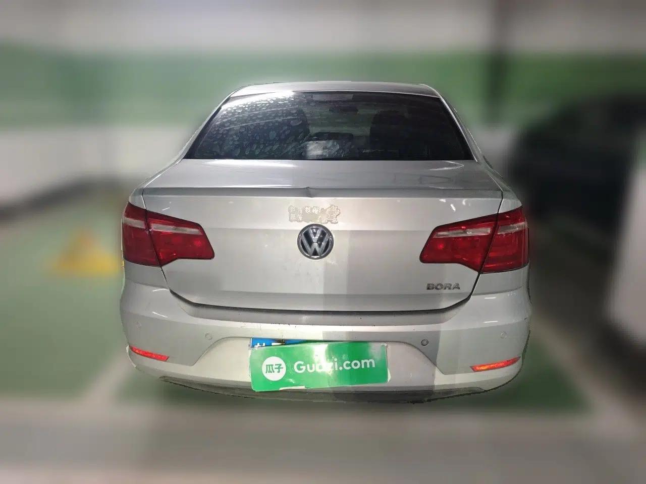 Volkswagen Bora 2014 1.6L Manual Fashion Edition — миниатюра 5
