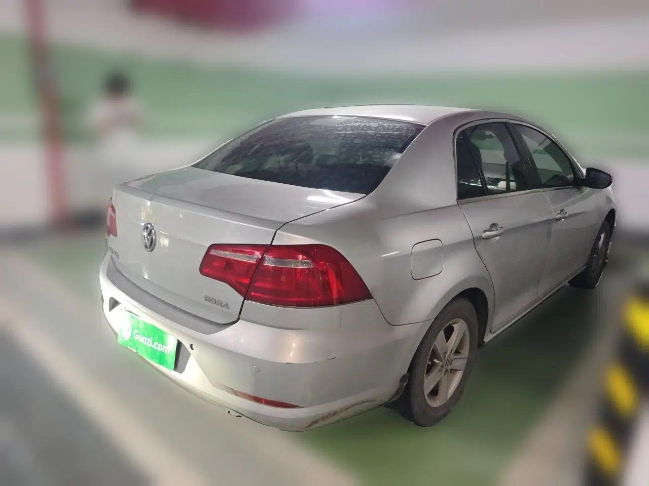 Volkswagen Bora 2014 1.6L Manual Fashion Edition — миниатюра 6